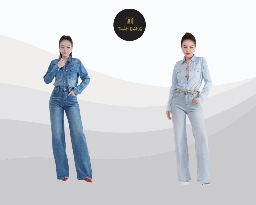 Quần jean màu denim phối với áo sơ mi xanh dương tạo nên trang phục trẻ trung năng động