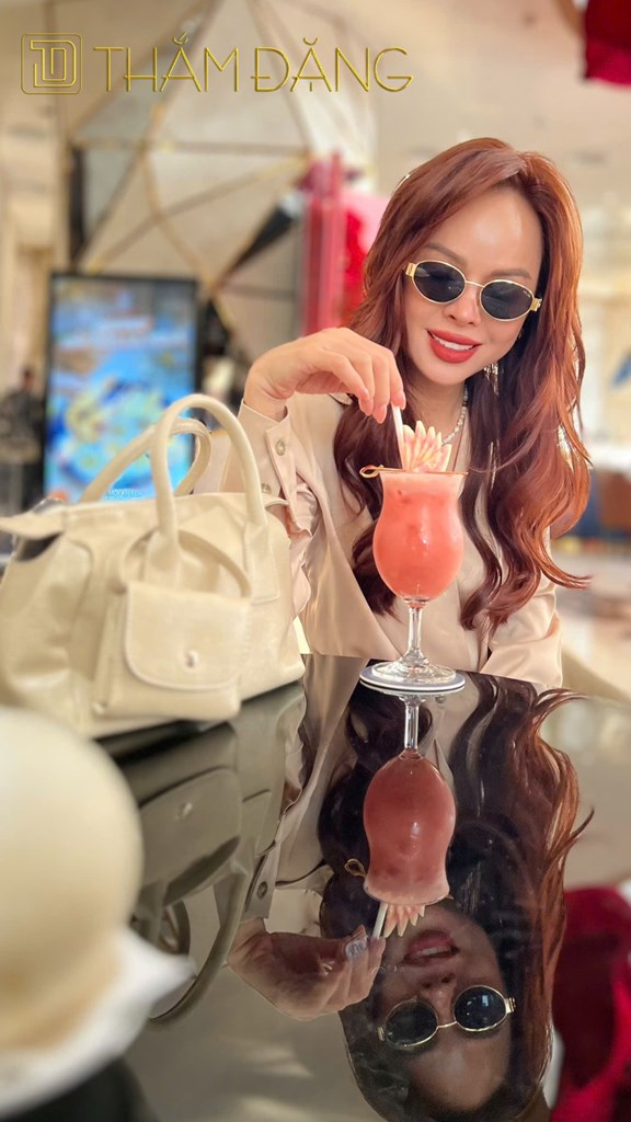 image Áo kiểu cổ sơmi, tay dài, có dây kéo ở bên hông eo 19
