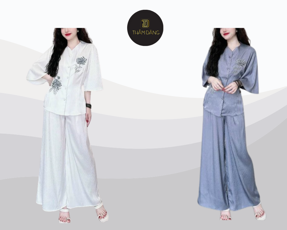Trang phục màu lam thanh nhã giúp Phật tử giữ tâm an, thể hiện lòng kính ngưỡng và hòa mình vào tinh thần Phật pháp.